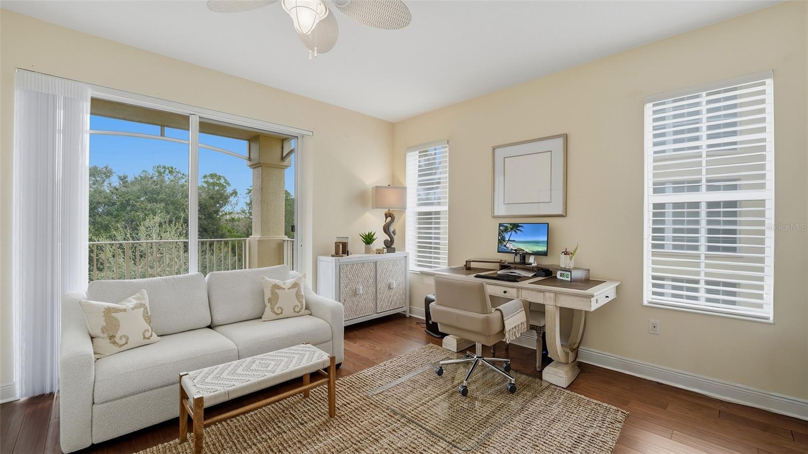 Image 40 of 98 For 6340 Watercrest Way 301