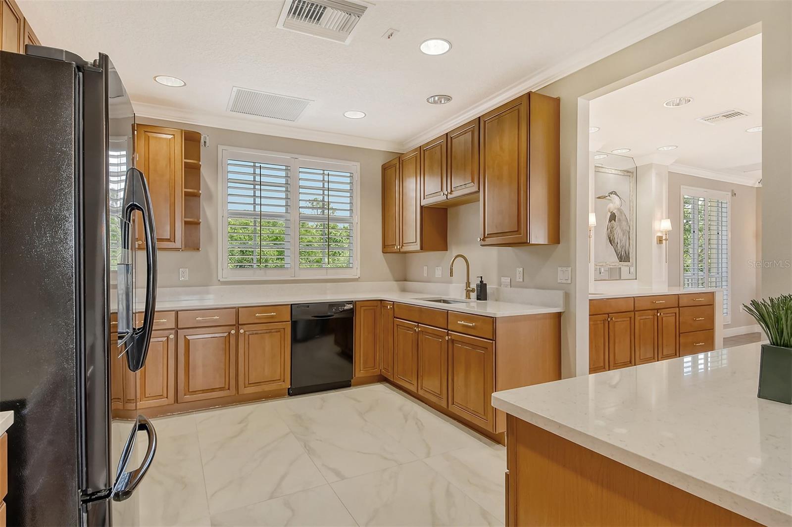 Image 69 of 98 For 6340 Watercrest Way 301