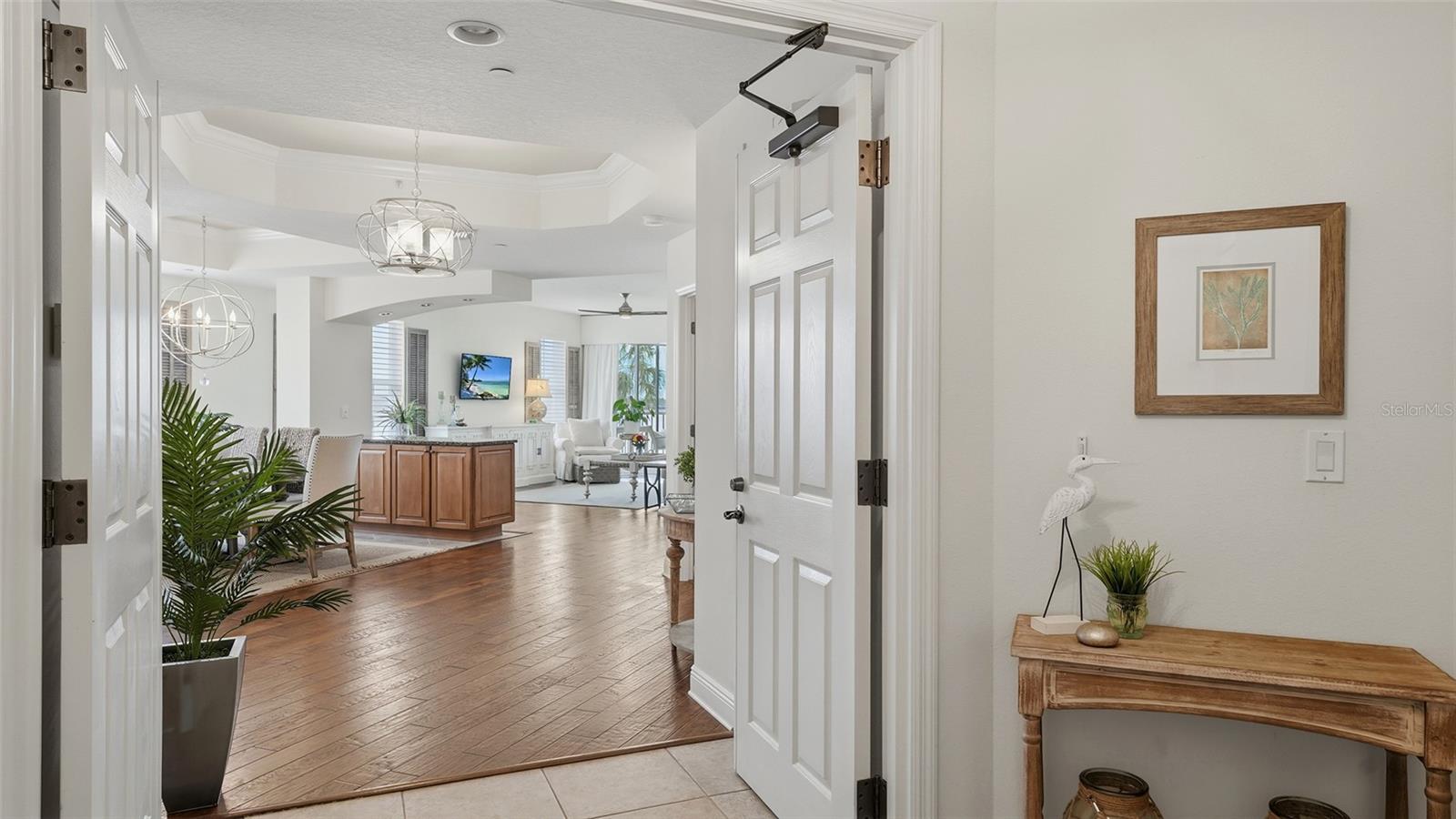 Image 7 of 98 For 6340 Watercrest Way 301