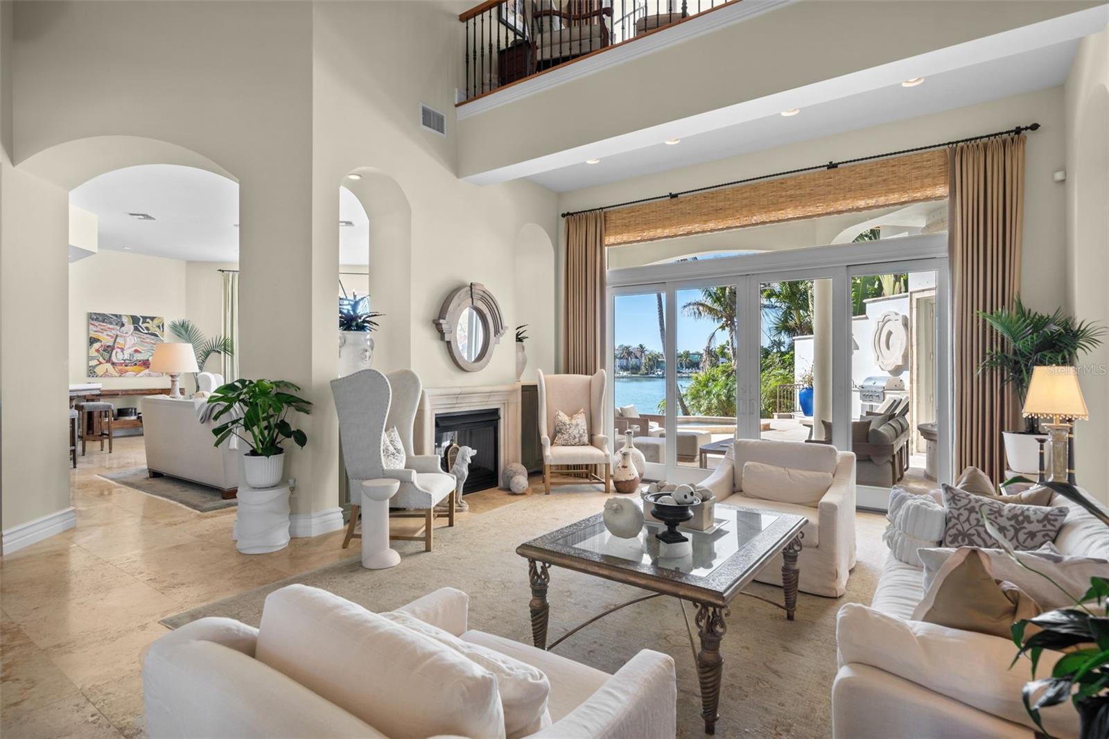 Listing photo id 11 for 1394 Harbor Drive