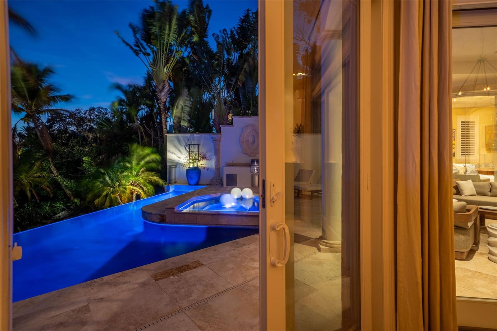 Listing photo id 16 for 1394 Harbor Drive