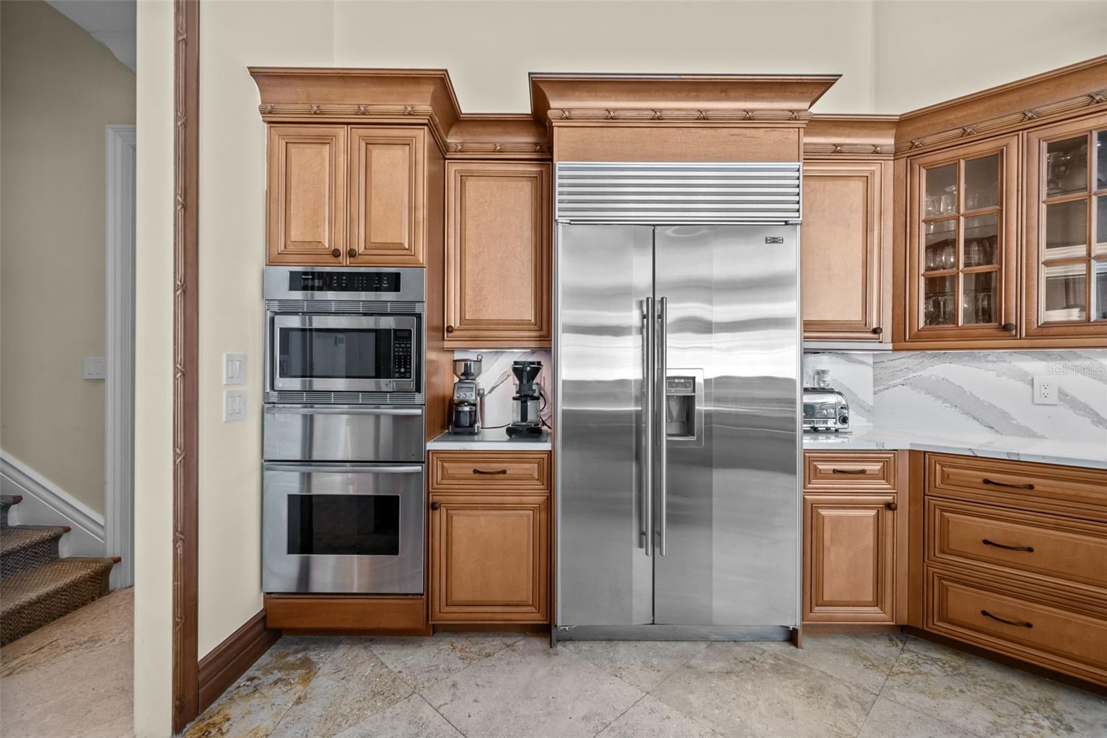 Listing photo id 19 for 1394 Harbor Drive