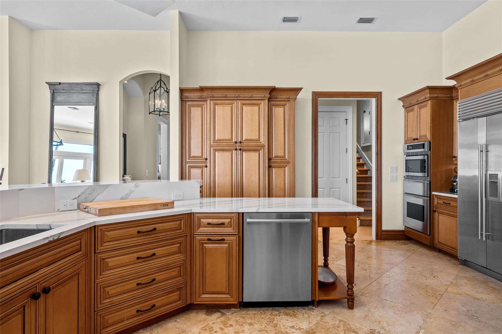 Listing photo id 22 for 1394 Harbor Drive