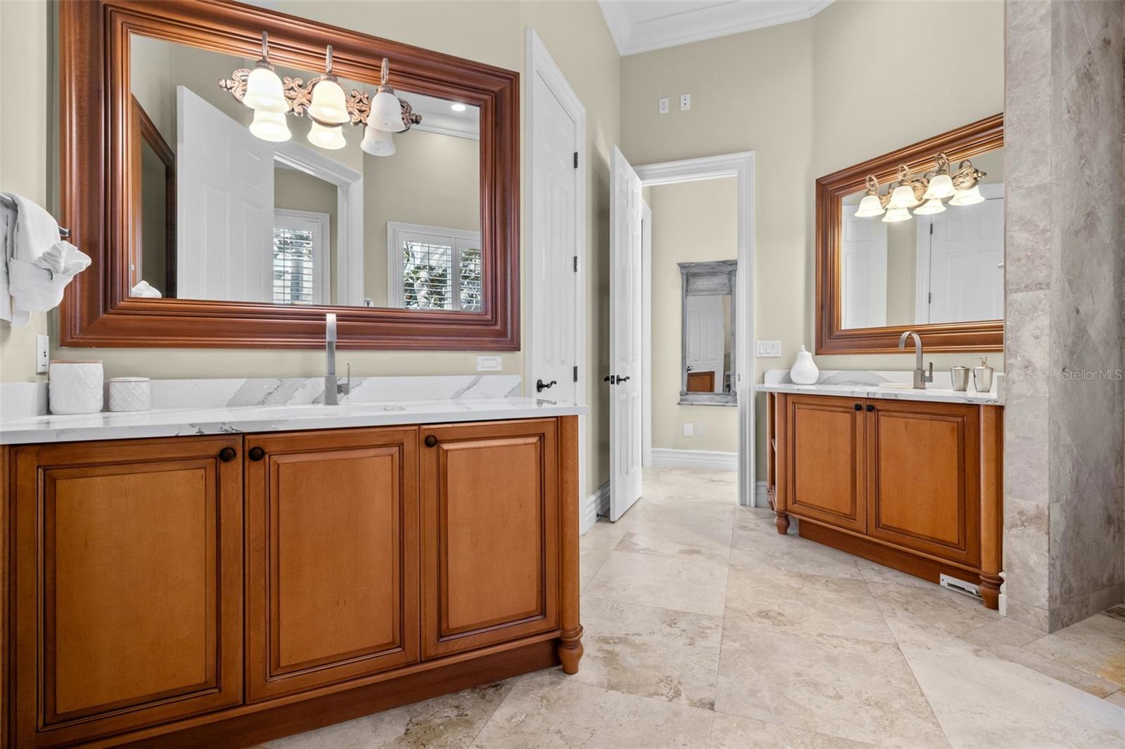 Listing photo id 35 for 1394 Harbor Drive