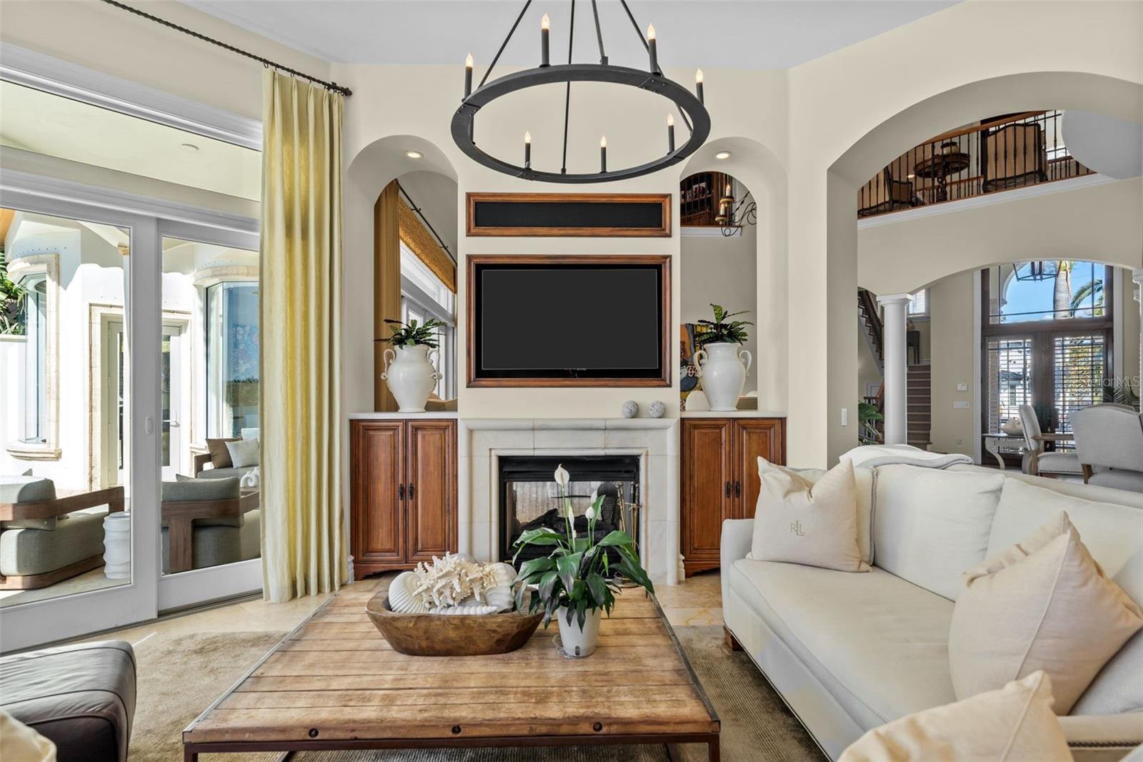 Listing photo id 3 for 1394 Harbor Drive