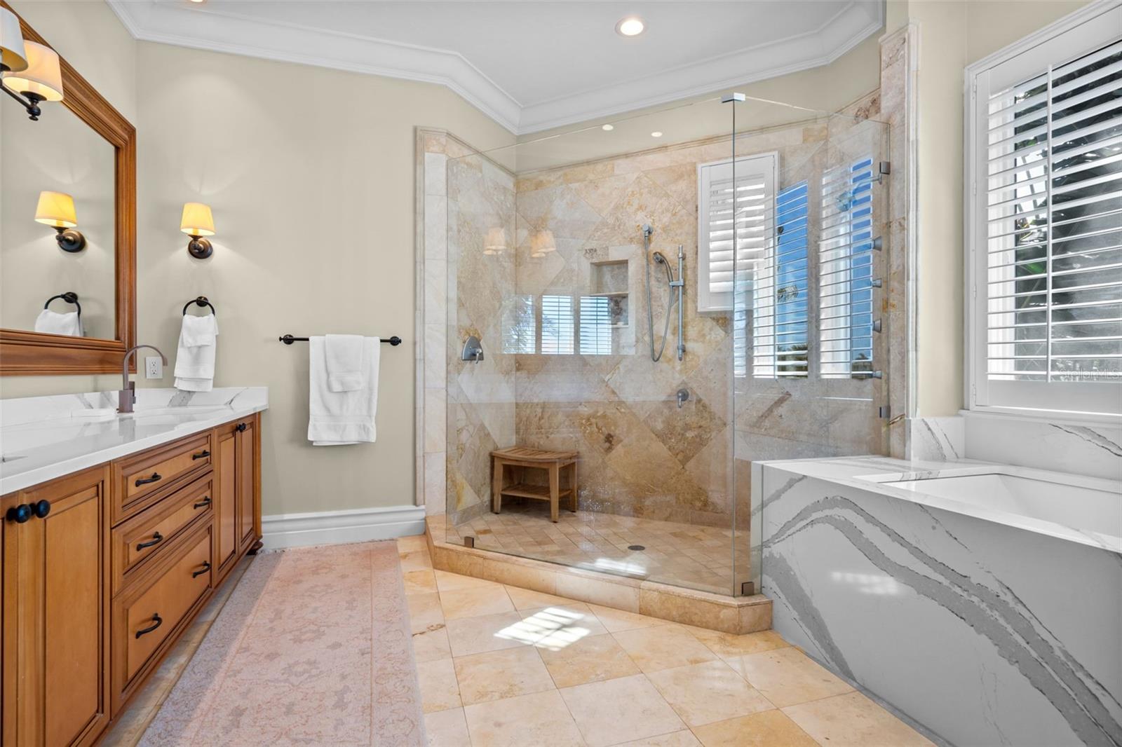 Listing photo id 49 for 1394 Harbor Drive