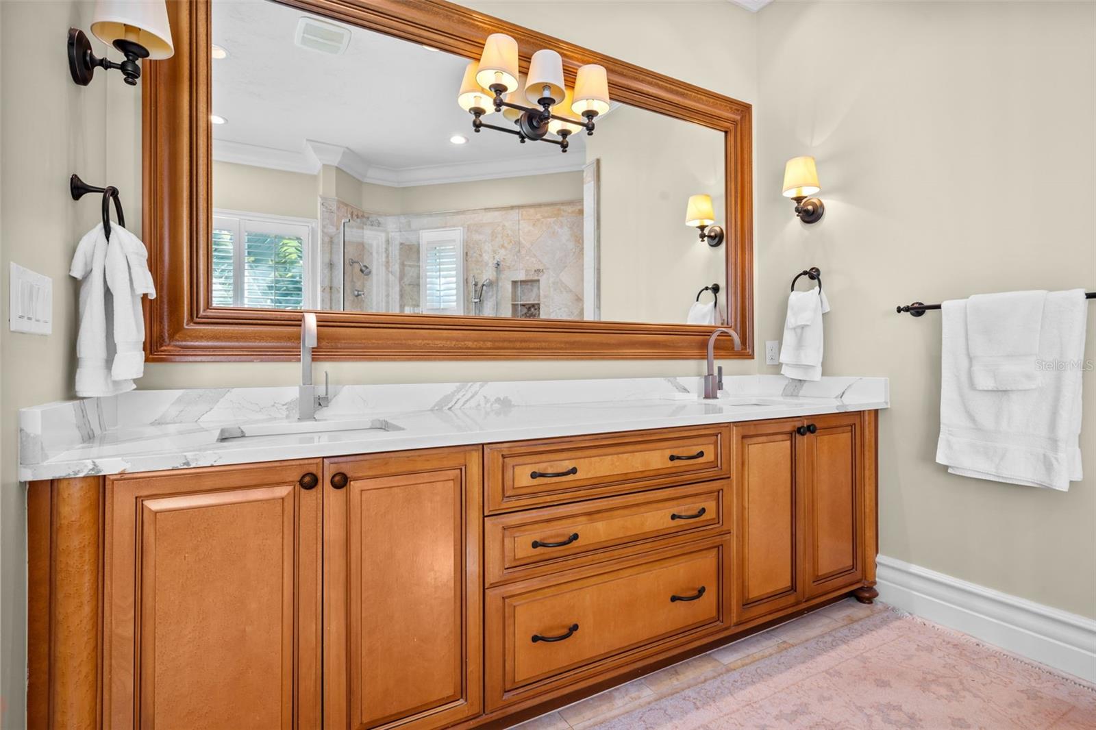 Listing photo id 51 for 1394 Harbor Drive