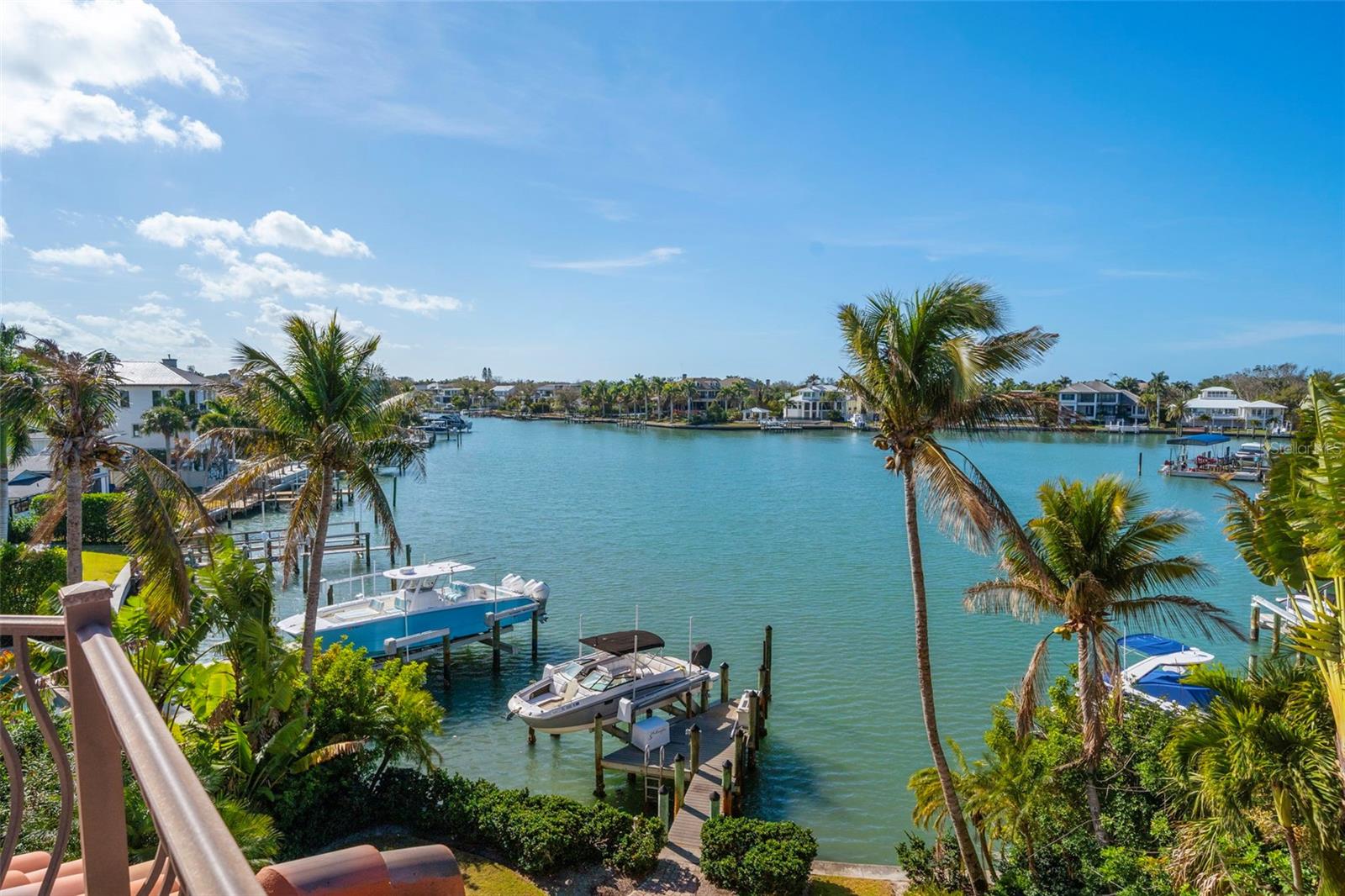 Listing photo id 56 for 1394 Harbor Drive