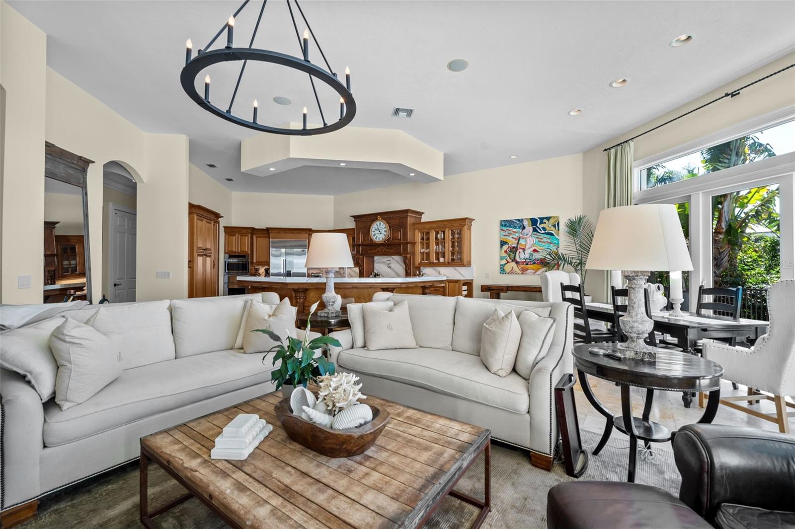 Listing photo id 4 for 1394 Harbor Drive