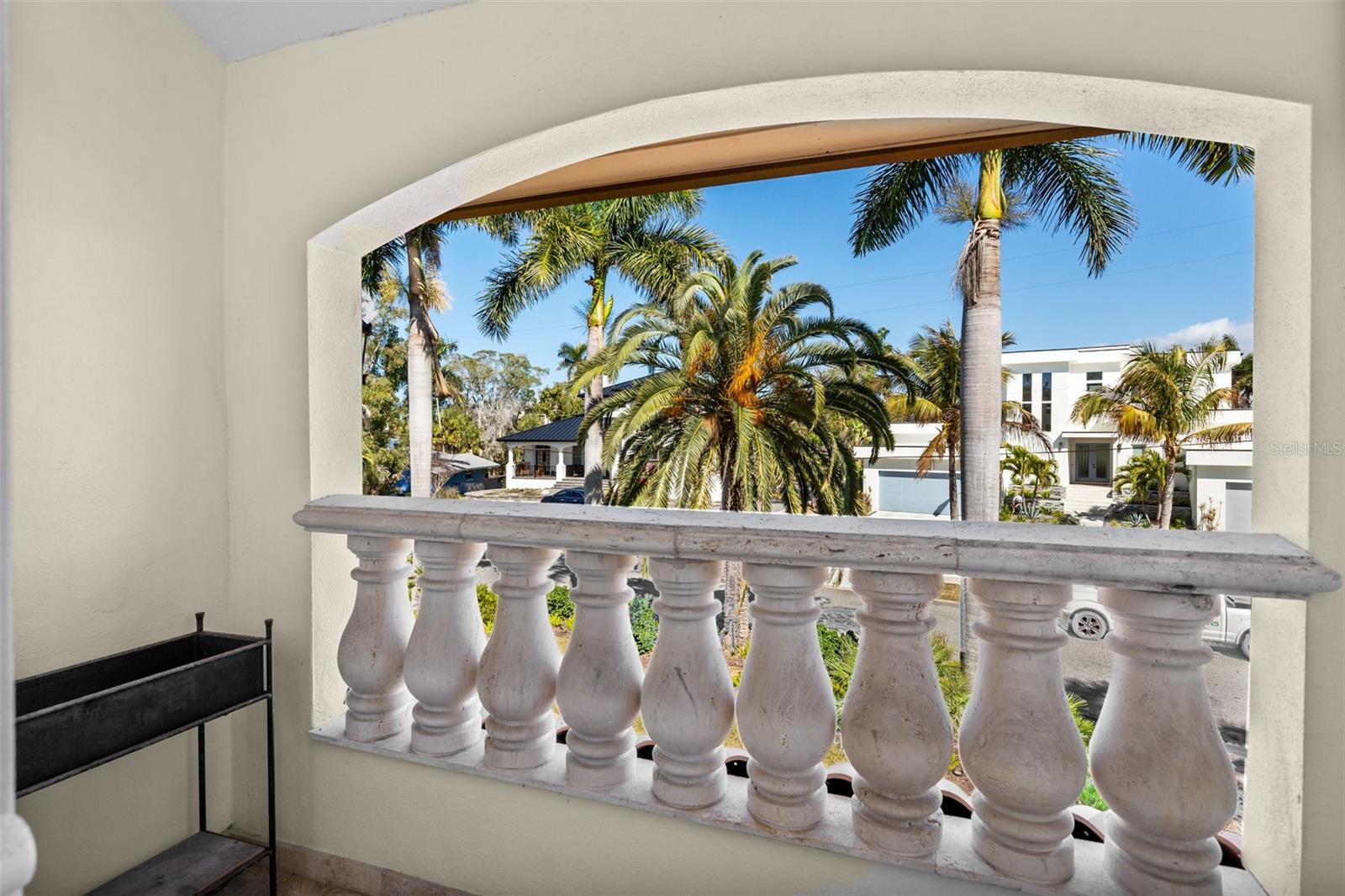 Listing photo id 59 for 1394 Harbor Drive