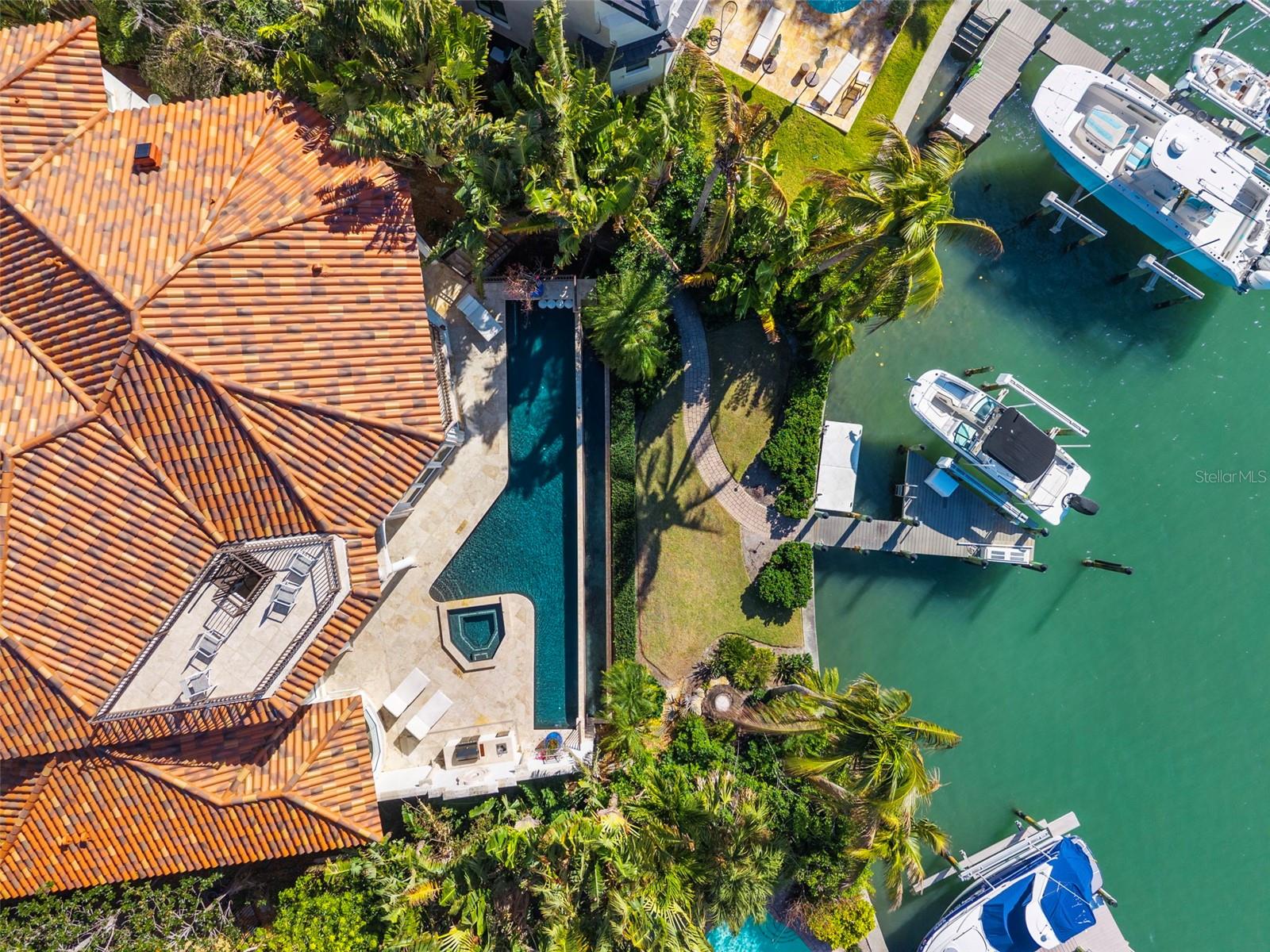 Listing photo id 64 for 1394 Harbor Drive