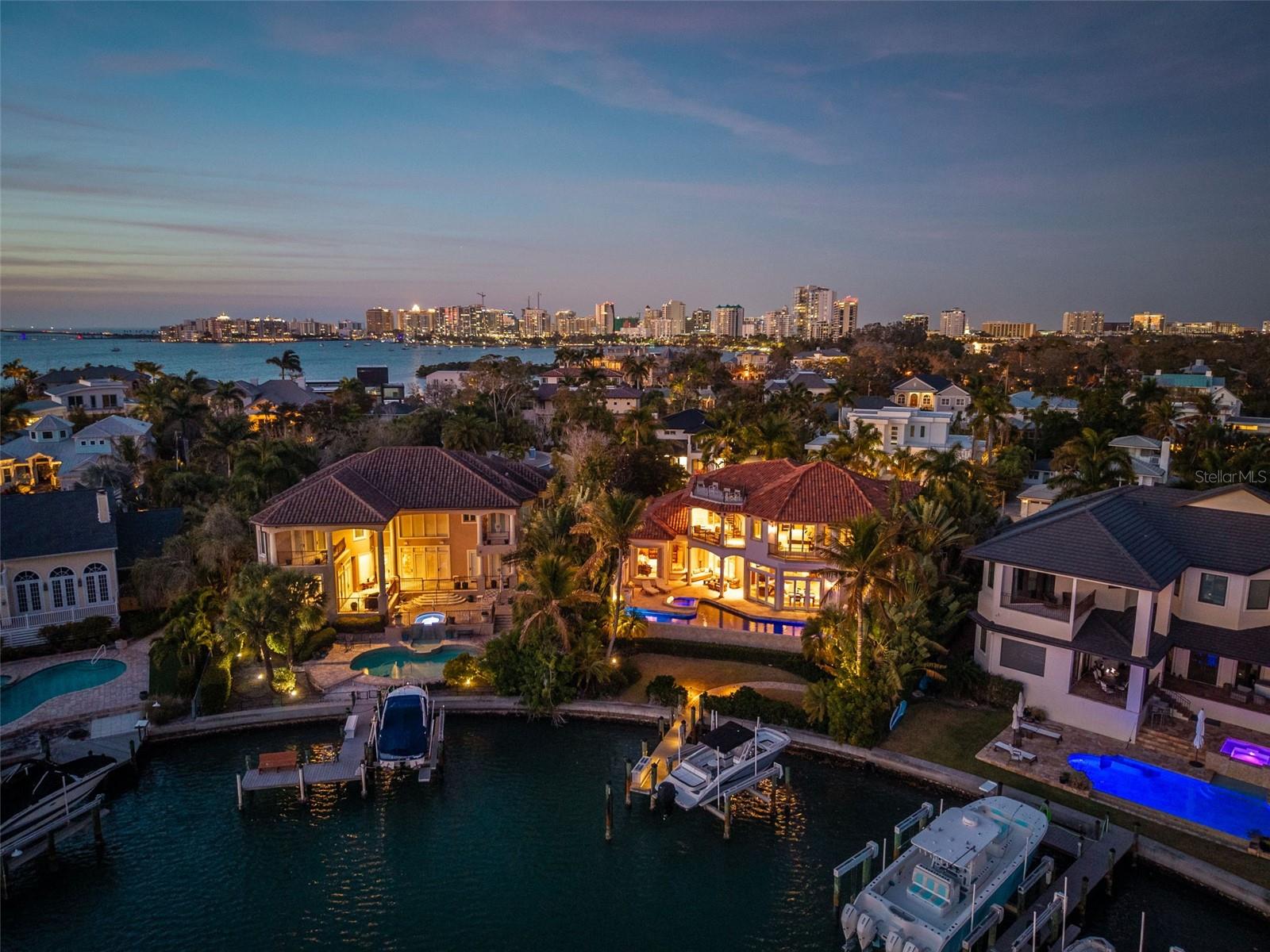 Listing photo id 67 for 1394 Harbor Drive