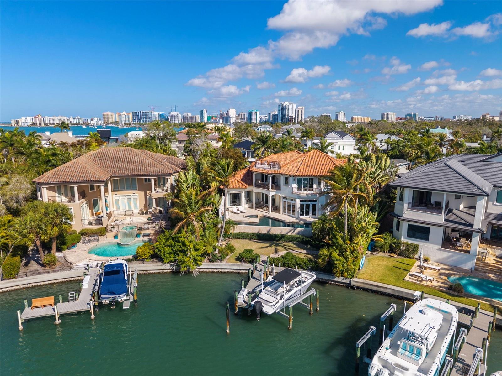Listing photo id 68 for 1394 Harbor Drive