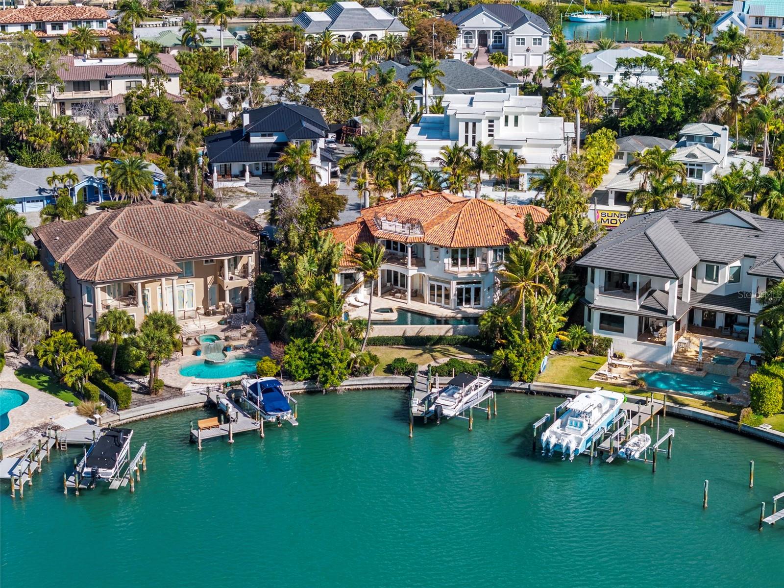 Listing photo id 69 for 1394 Harbor Drive