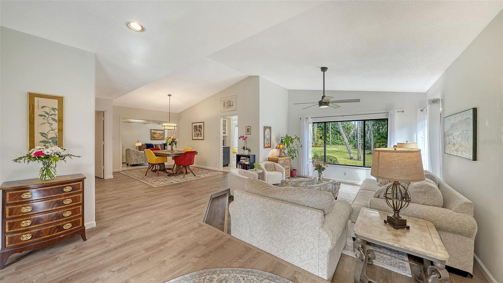 Image 6 of 56 For 7547 Silver Fern Boulevard 54