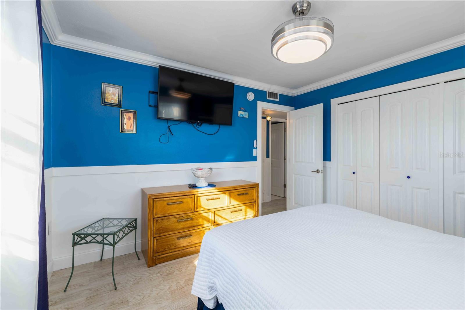 Image 14 of 23 For 111 9th Street N