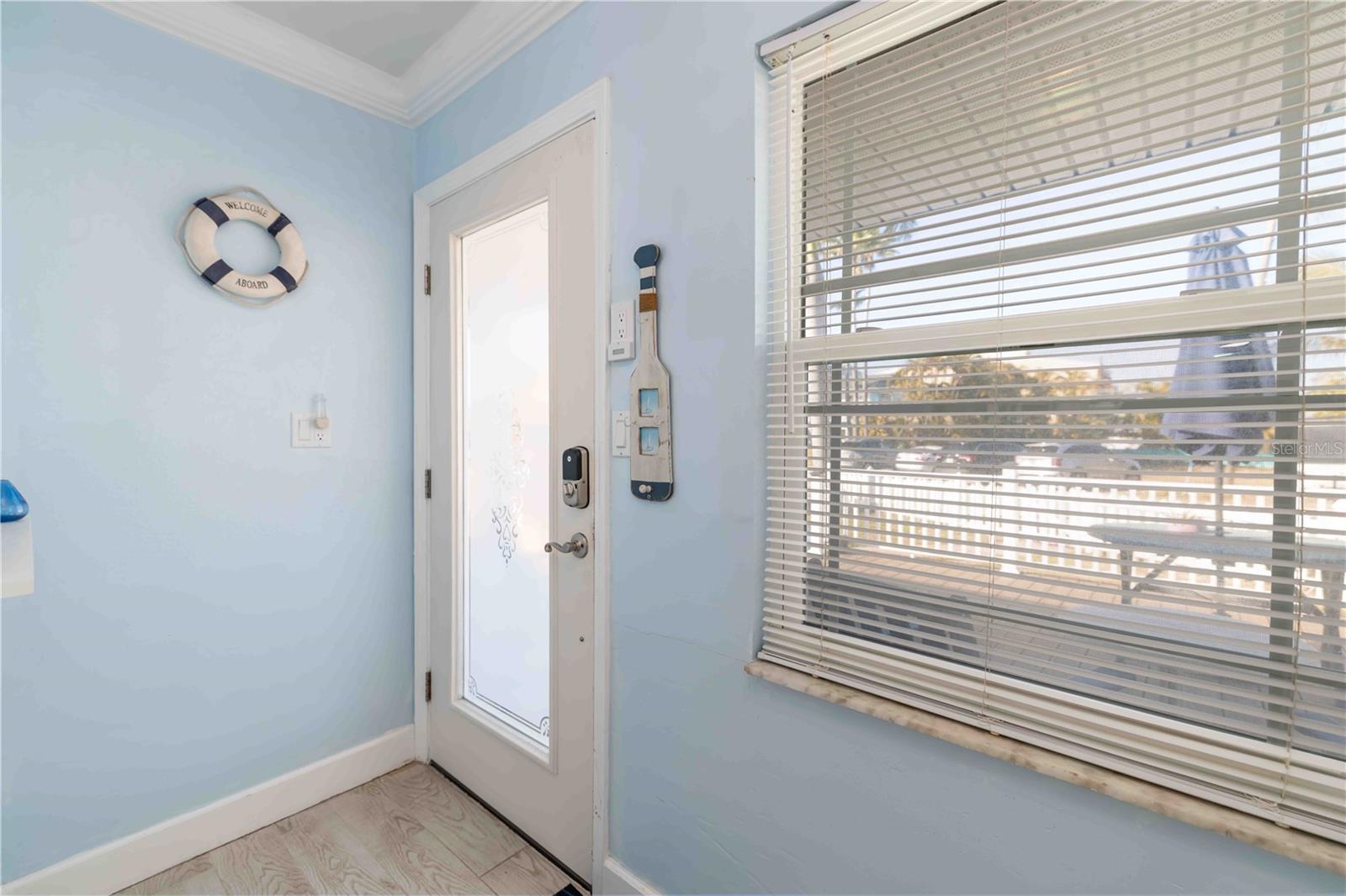 Image 5 of 23 For 111 9th Street N