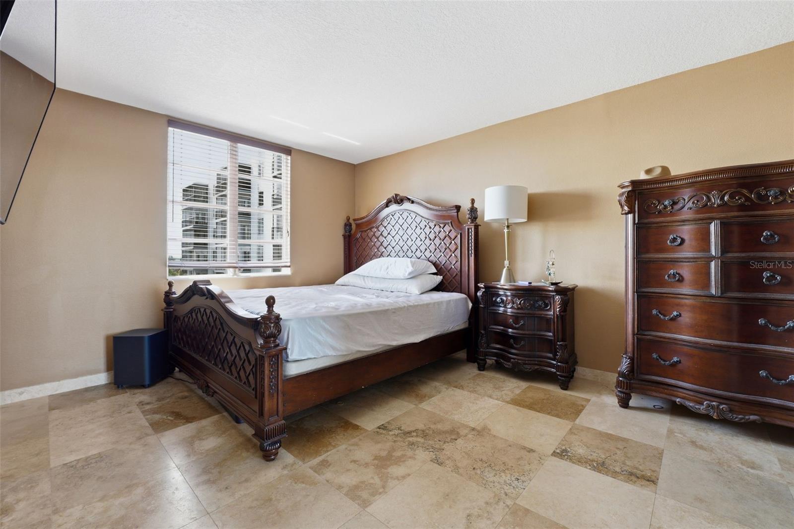 Image 14 of 37 For 2901 26th Street W 509