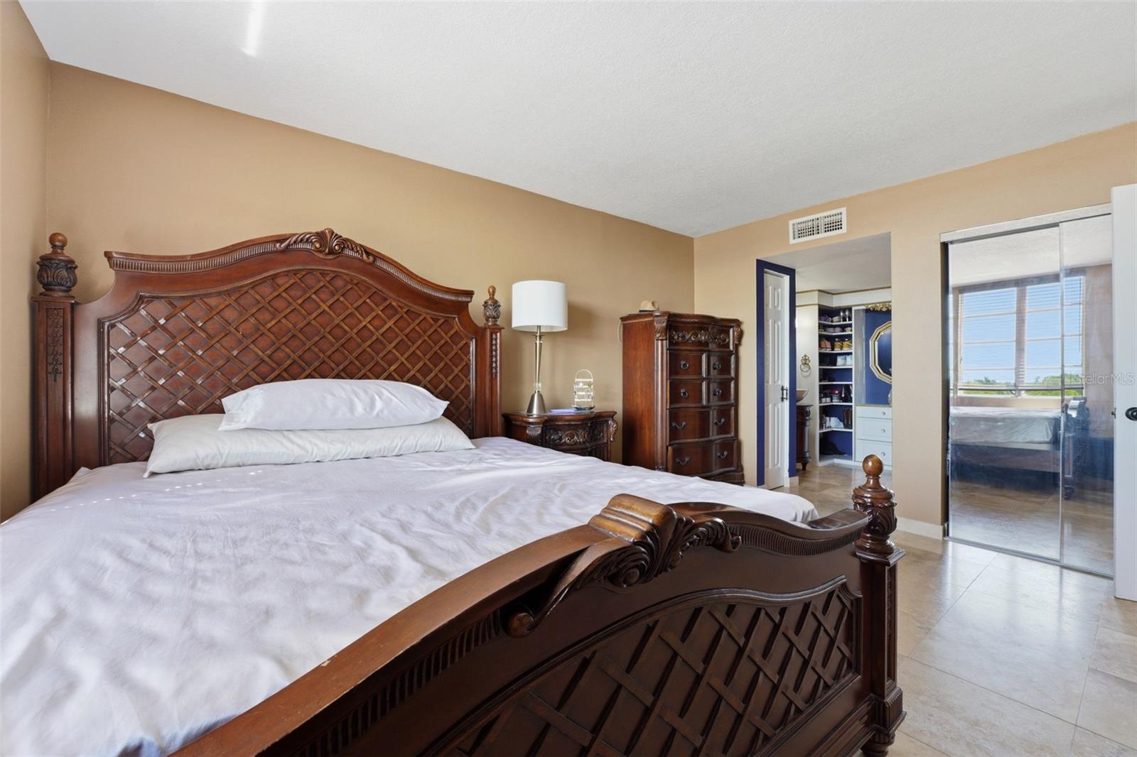 Image 15 of 37 For 2901 26th Street W 509