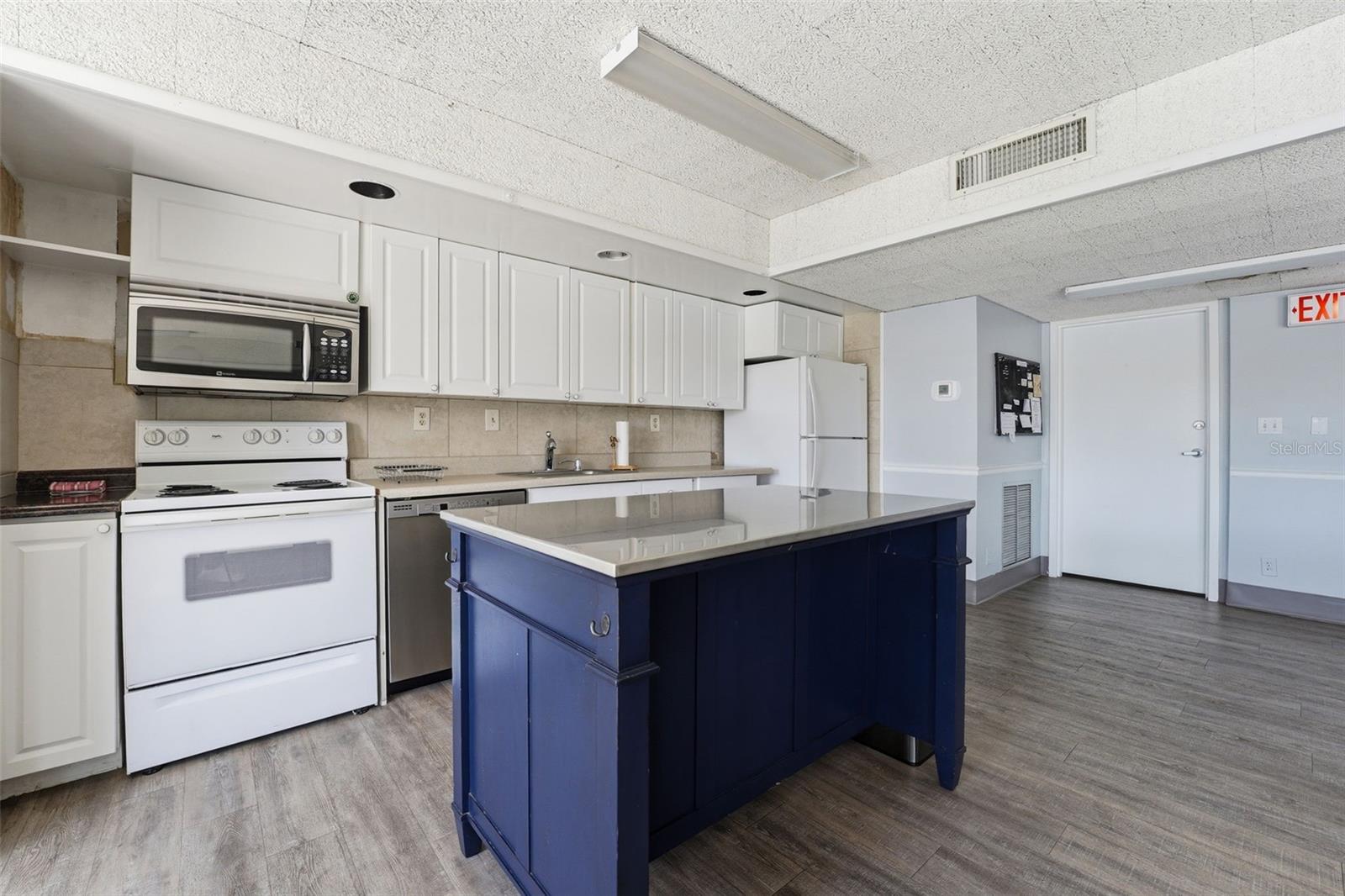 Image 29 of 37 For 2901 26th Street W 509