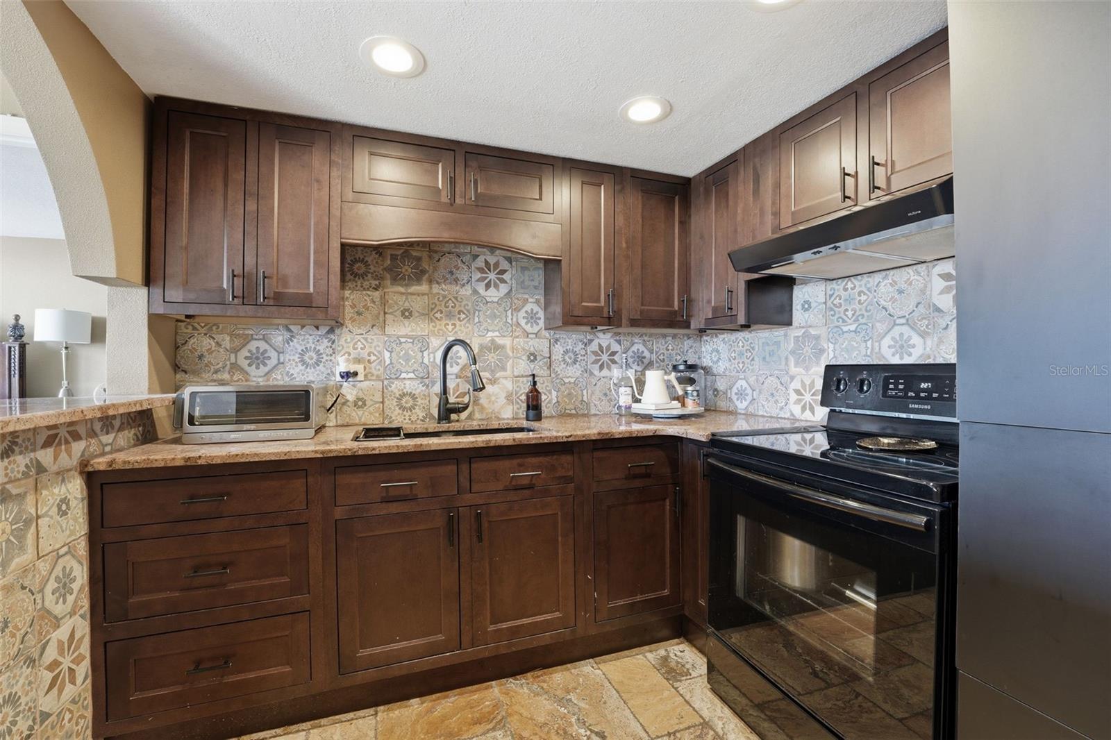 Image 9 of 37 For 2901 26th Street W 509