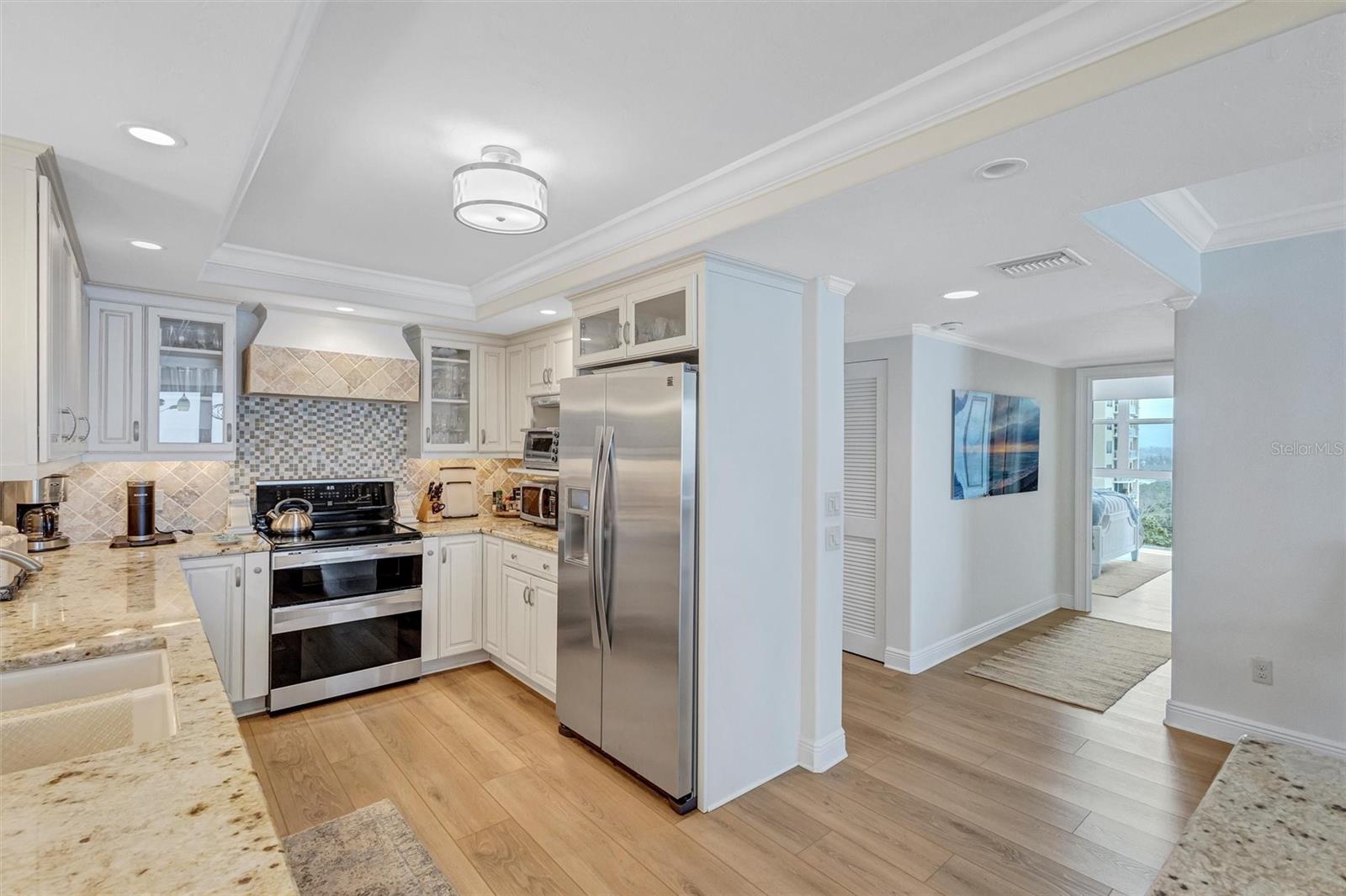 Listing photo id 11 for 1212 Benjamin Franklin Drive 1001