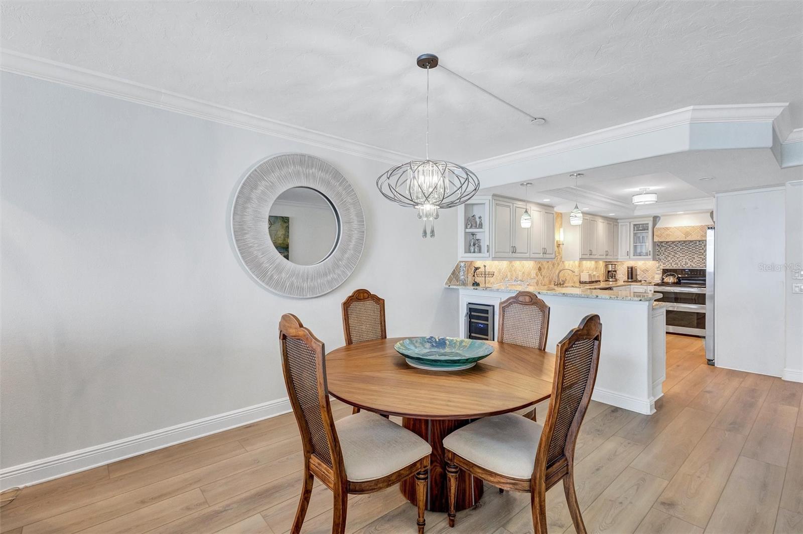 Listing photo id 14 for 1212 Benjamin Franklin Drive 1001