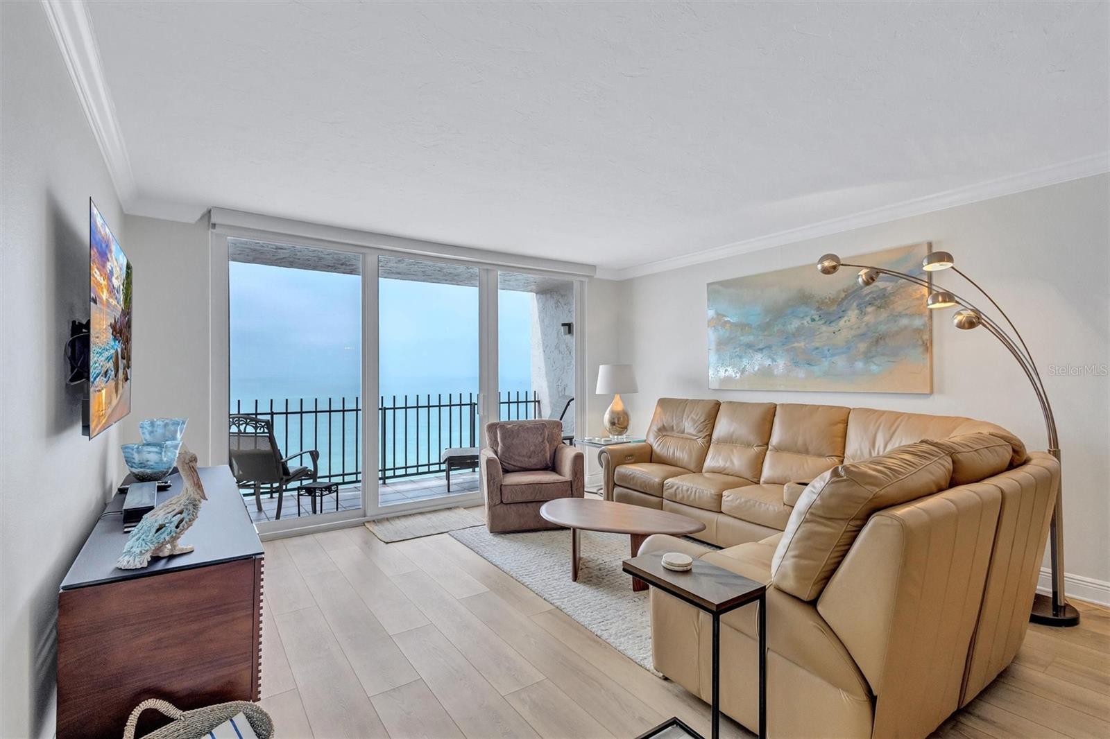 Listing photo id 19 for 1212 Benjamin Franklin Drive 1001