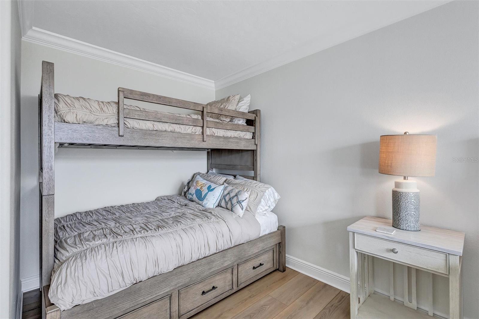Listing photo id 26 for 1212 Benjamin Franklin Drive 1001