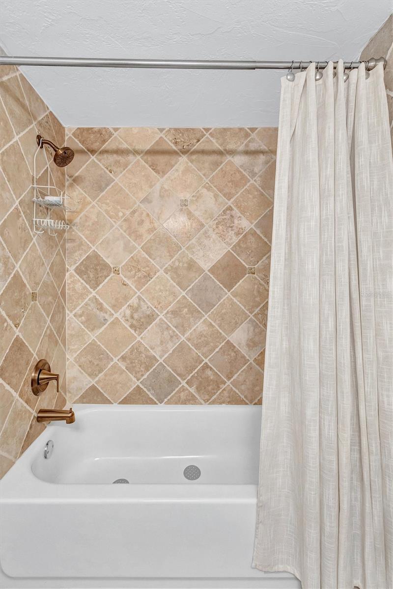 Listing photo id 30 for 1212 Benjamin Franklin Drive 1001