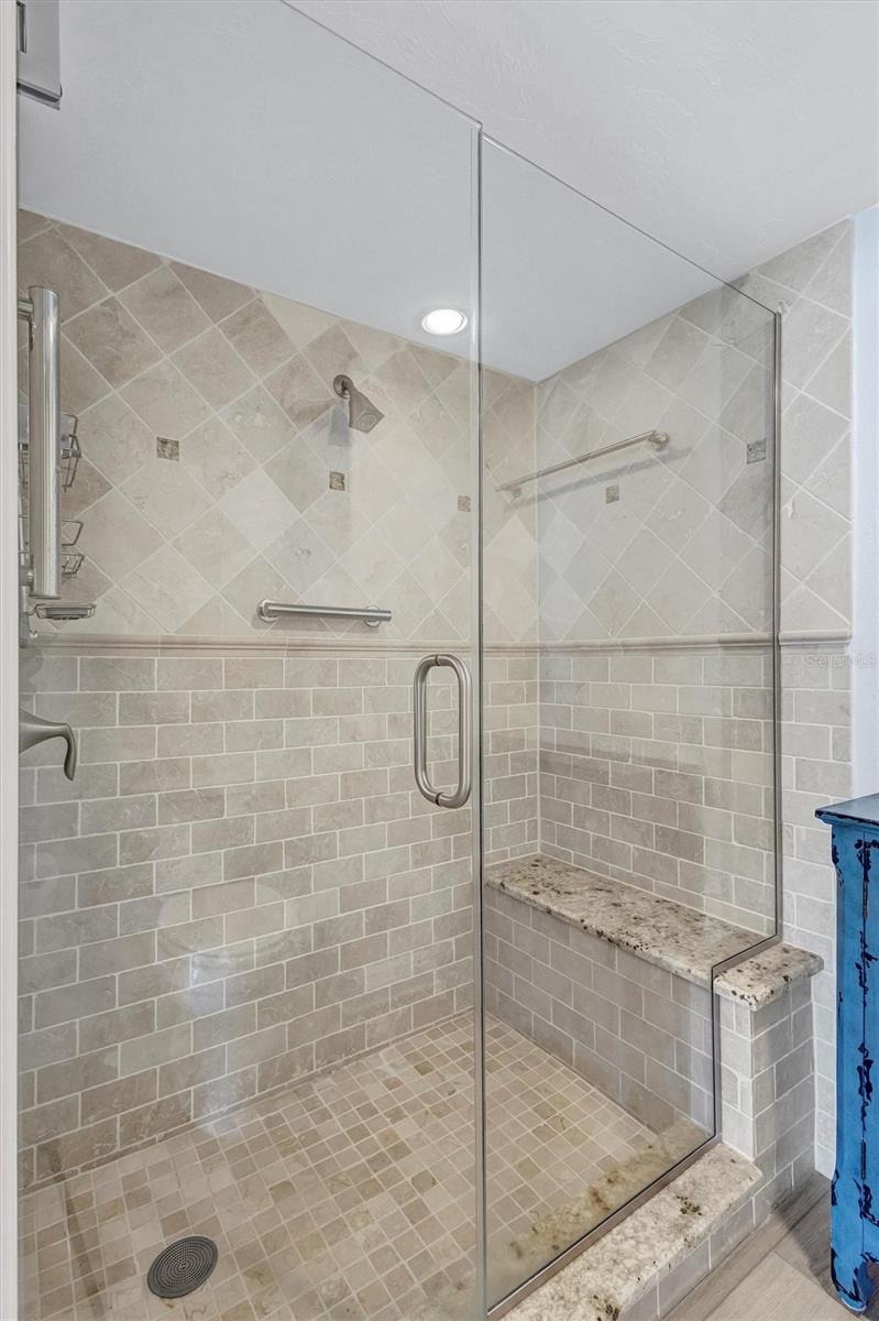 Listing photo id 41 for 1212 Benjamin Franklin Drive 1001