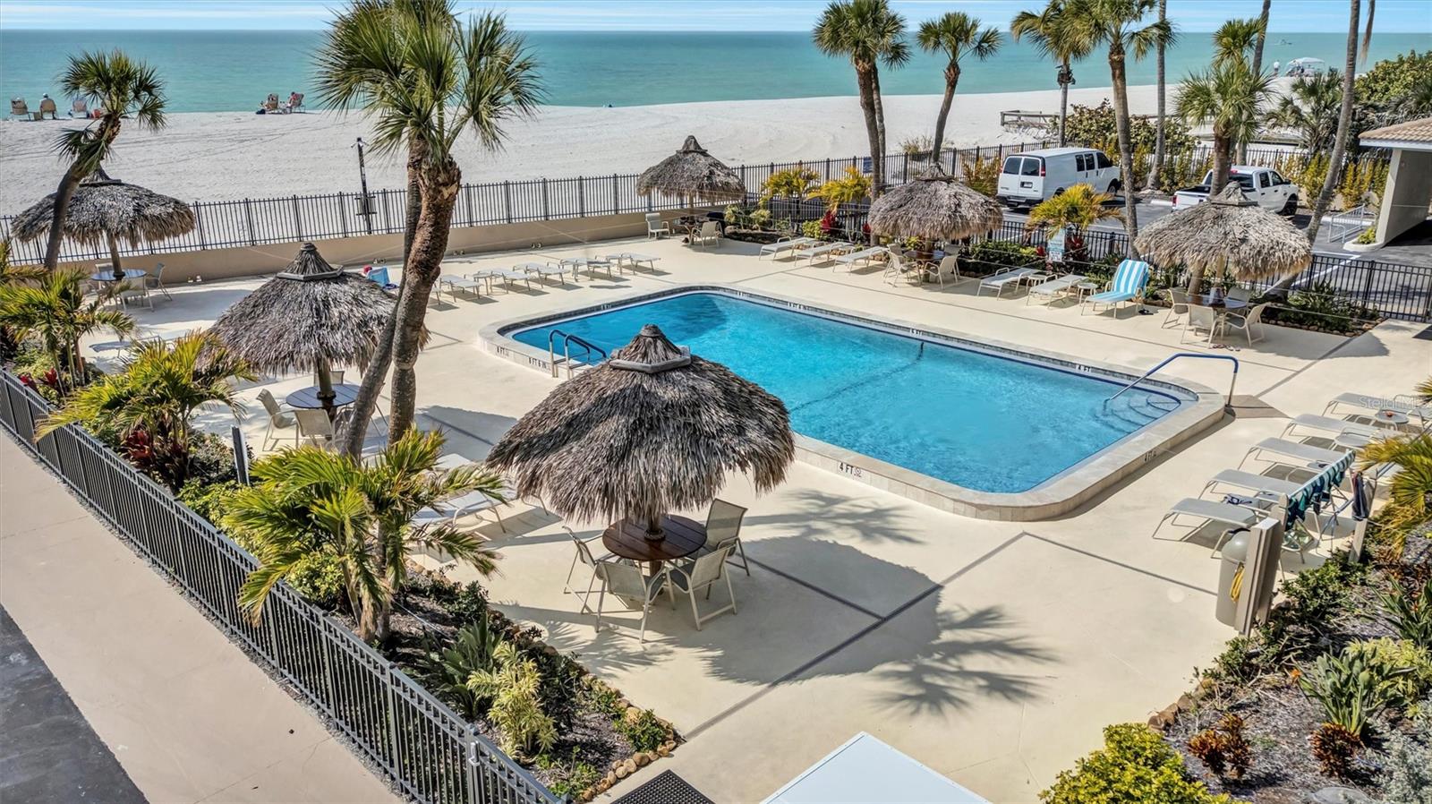 Listing photo id 3 for 1212 Benjamin Franklin Drive 1001