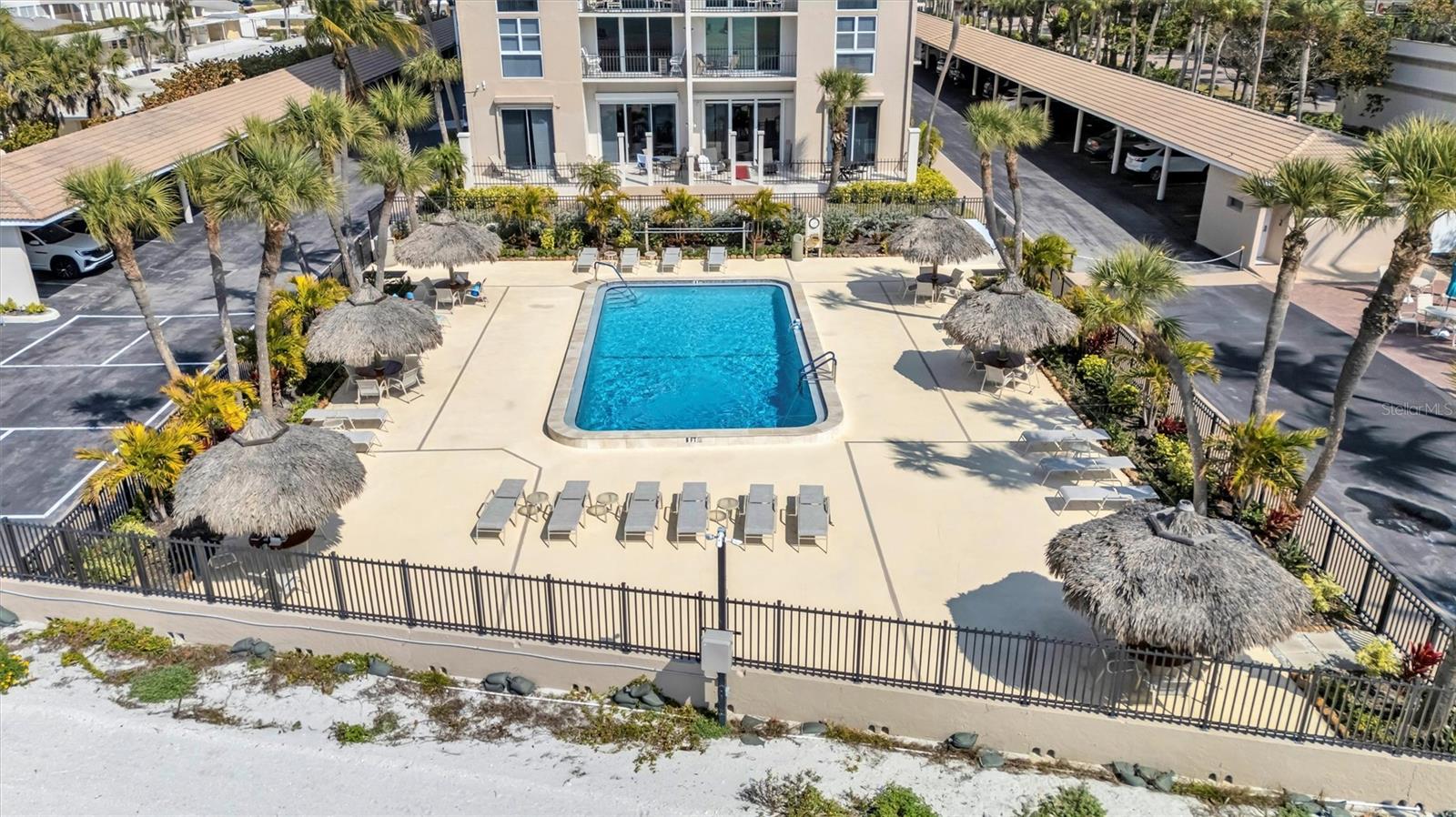 Listing photo id 48 for 1212 Benjamin Franklin Drive 1001