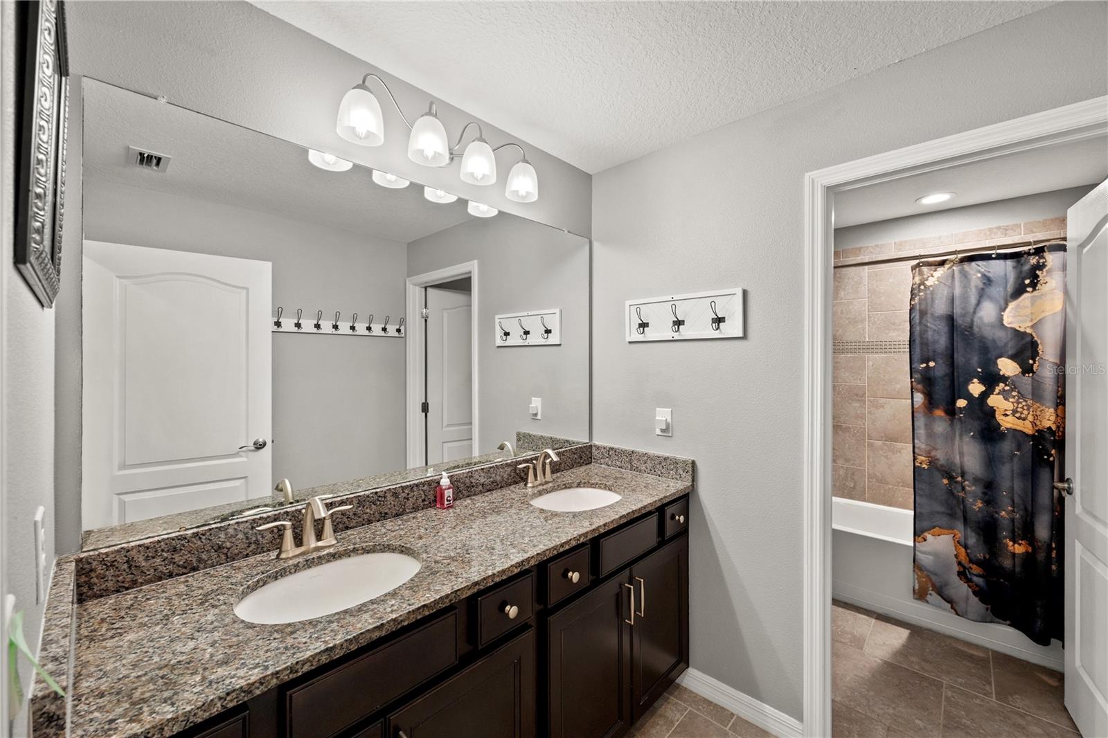 Image 22 of 31 For 4515 Bent Tree Boulevard