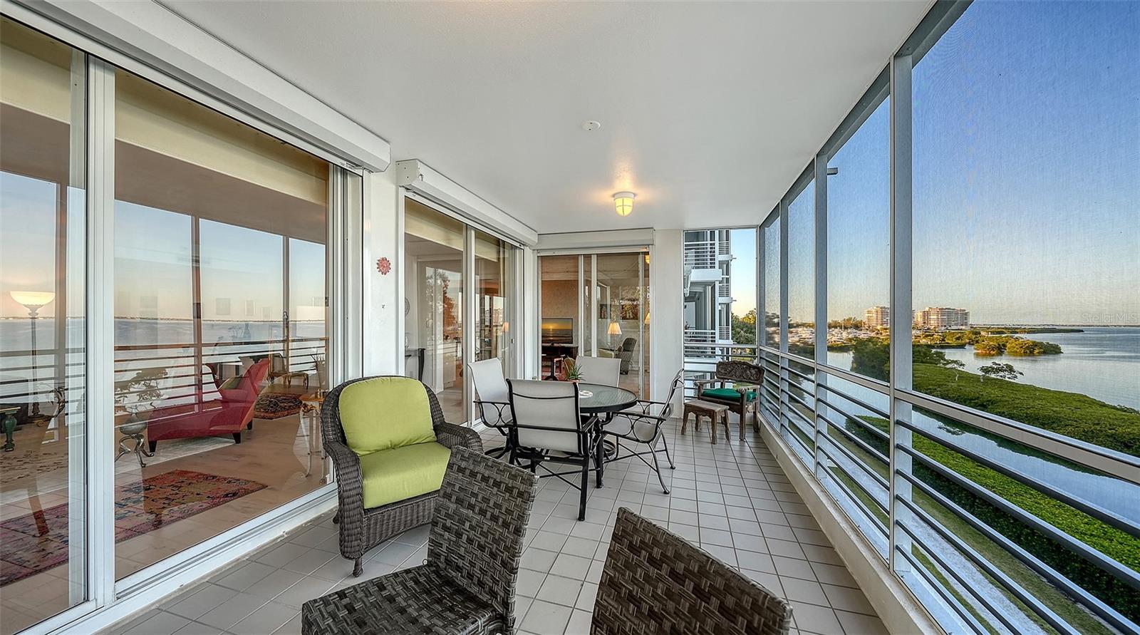 Listing photo id 27 for 2450 Harbourside Drive 234
