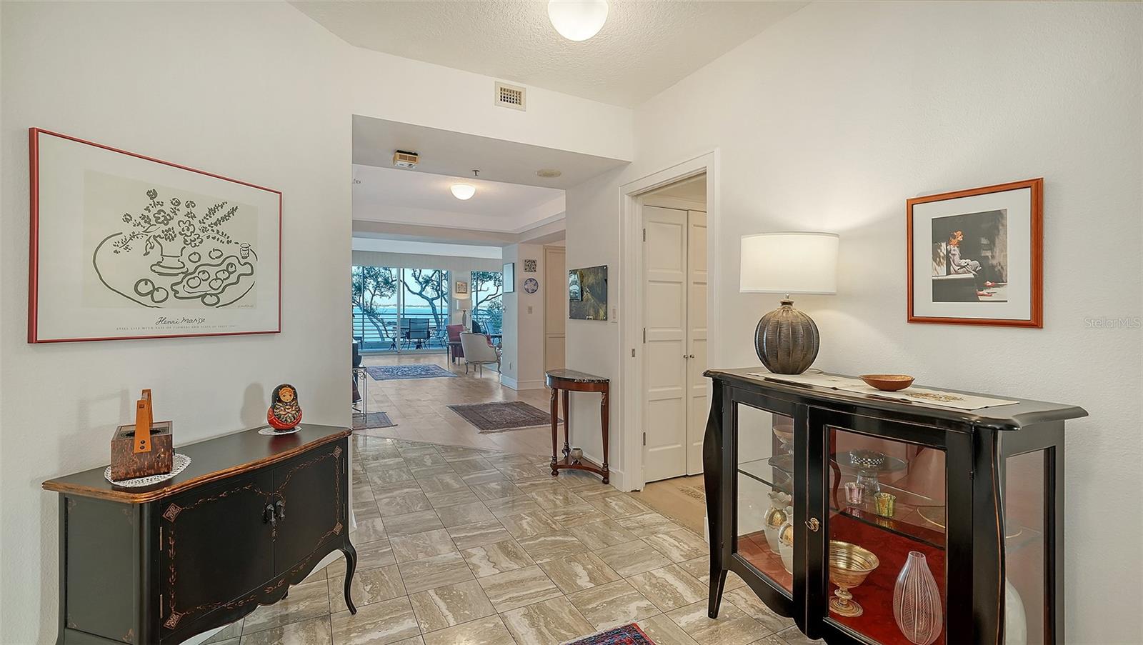 Listing photo id 2 for 2450 Harbourside Drive 234