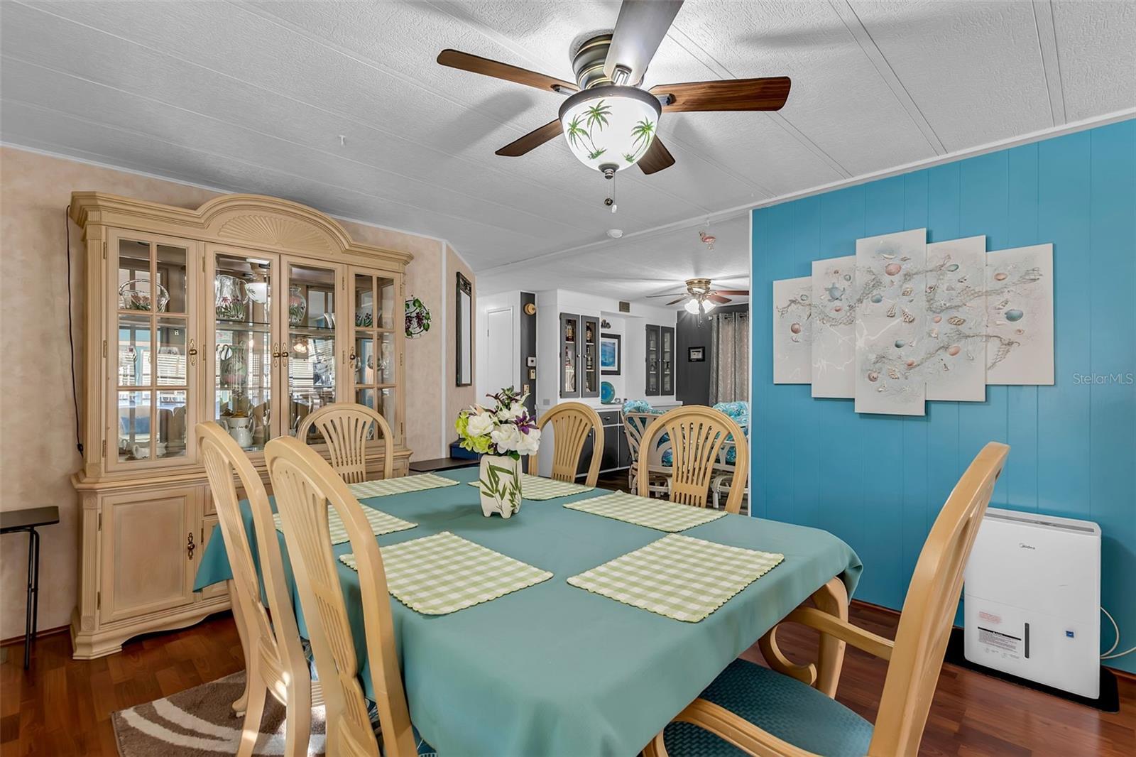 Image 11 of 50 For 5619 Bayshore Road 466