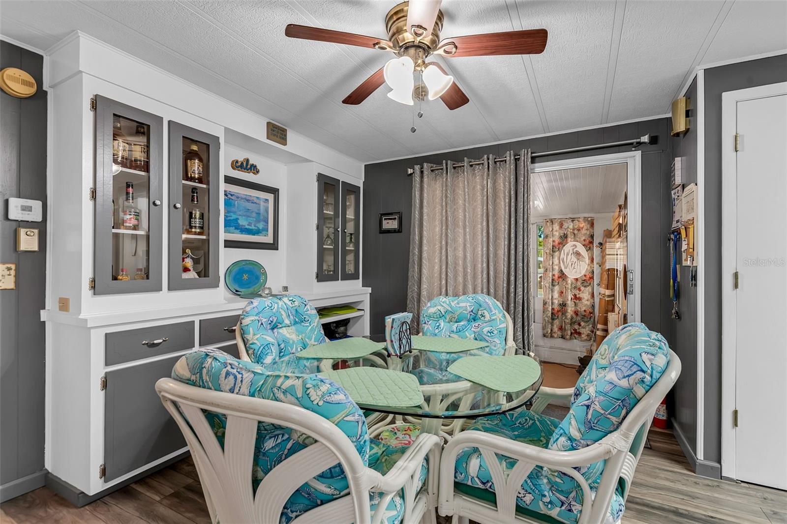 Image 15 of 50 For 5619 Bayshore Road 466