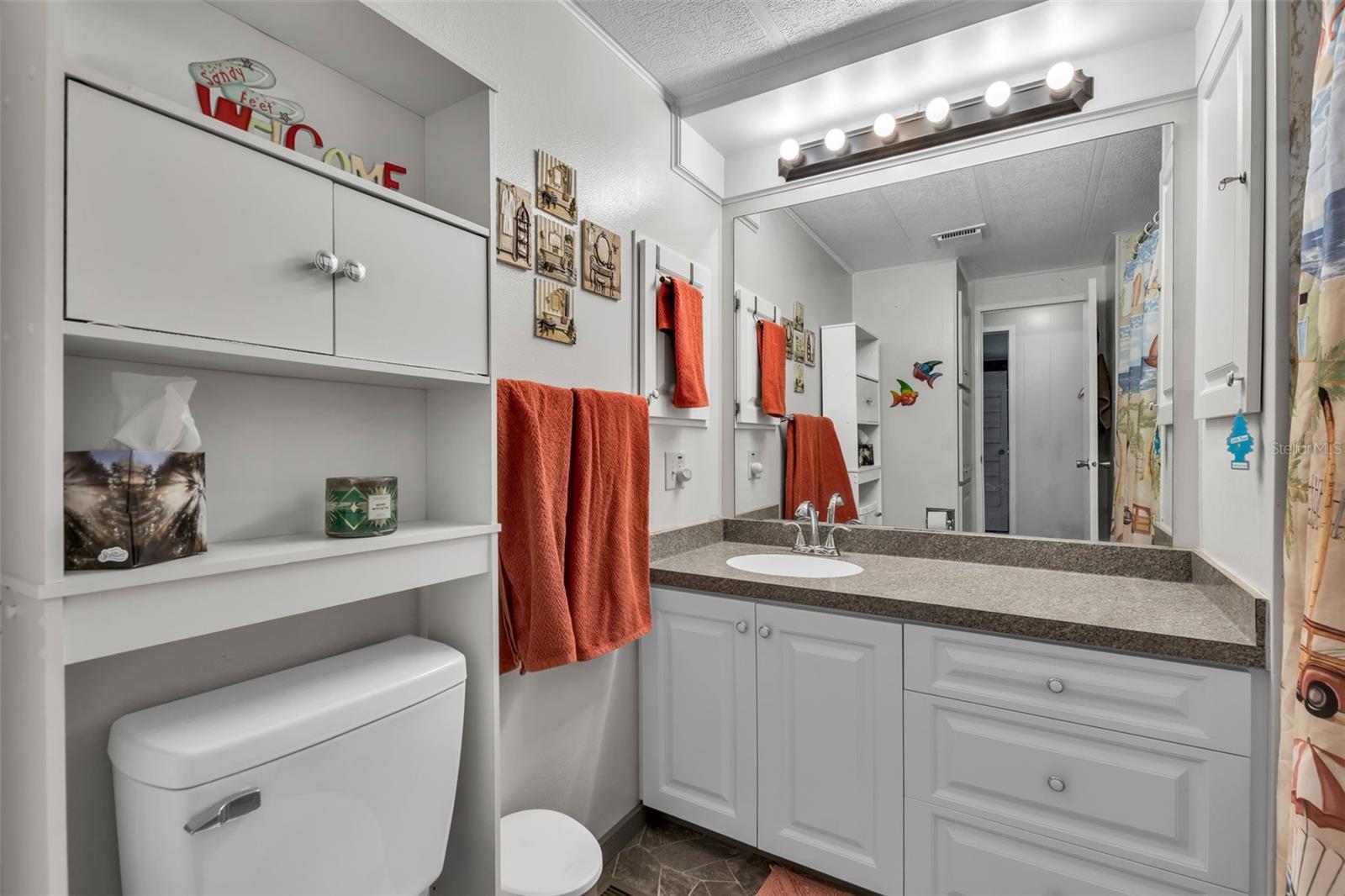 Image 25 of 50 For 5619 Bayshore Road 466