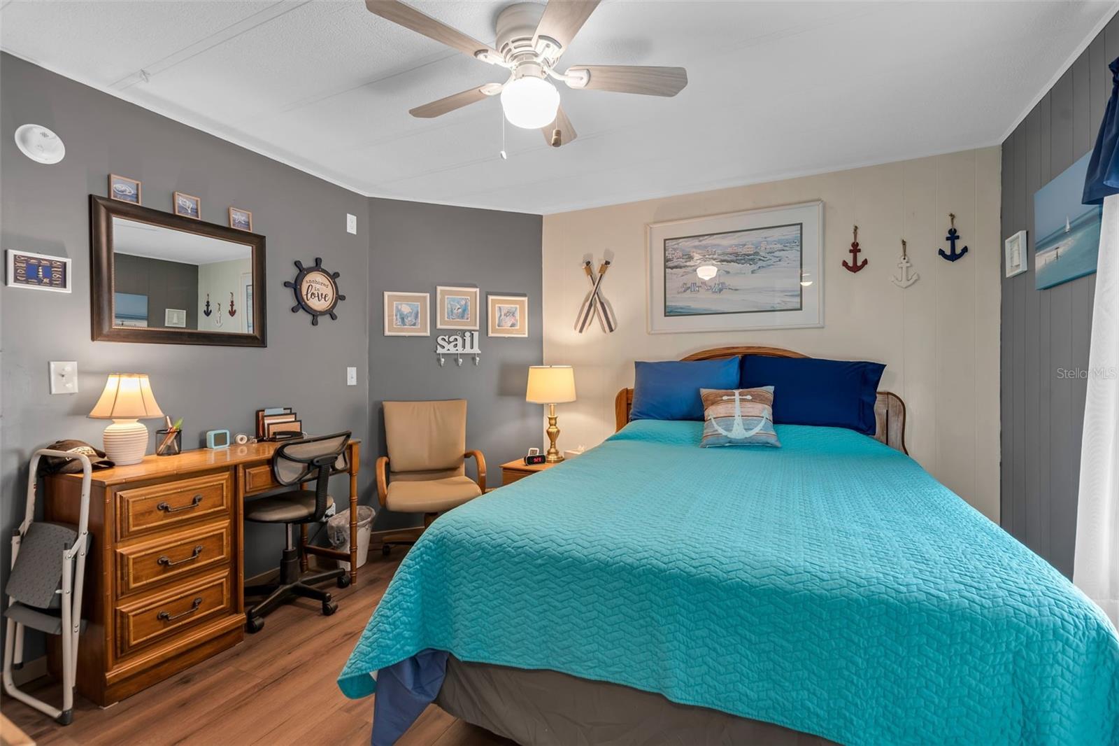 Image 28 of 50 For 5619 Bayshore Road 466