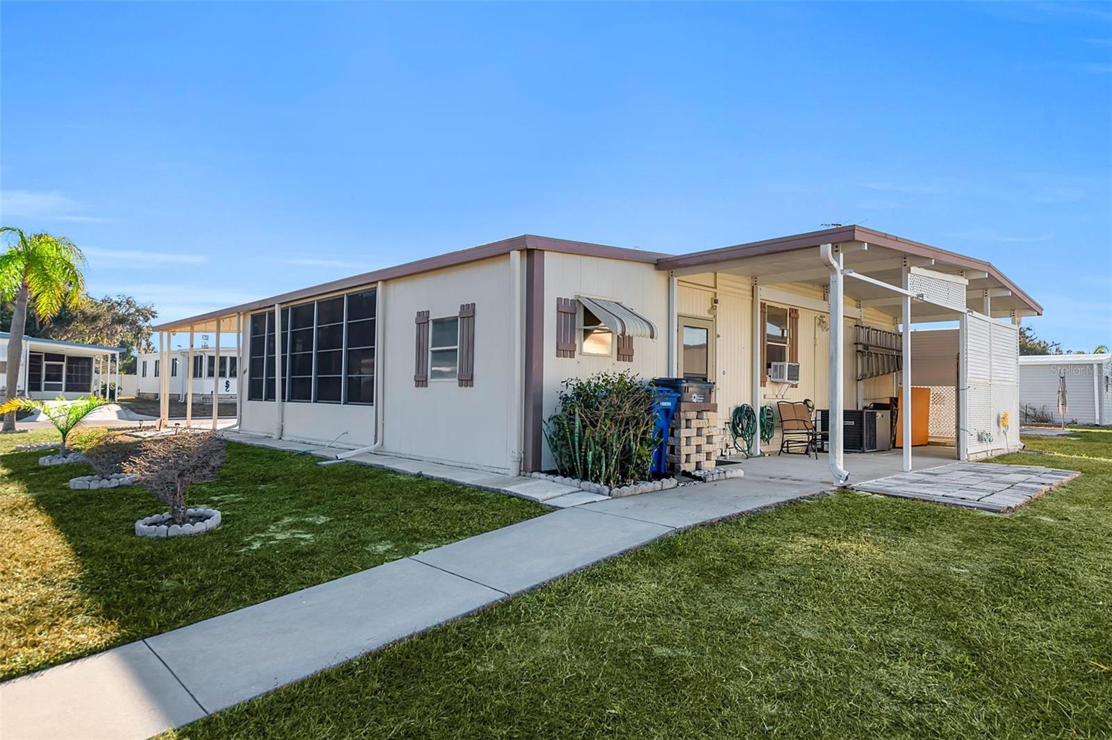 Image 4 of 50 For 5619 Bayshore Road 466