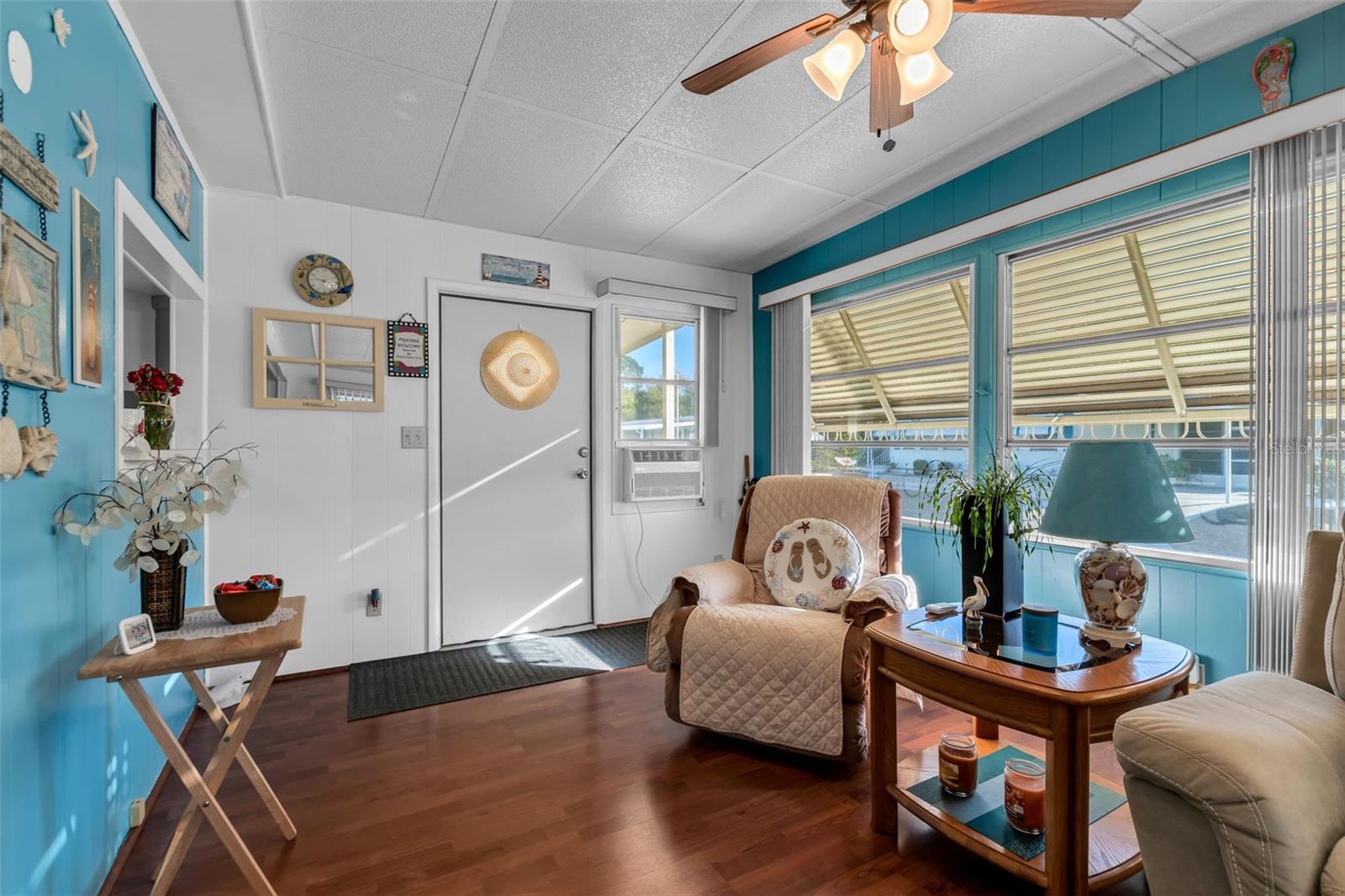 Image 5 of 50 For 5619 Bayshore Road 466