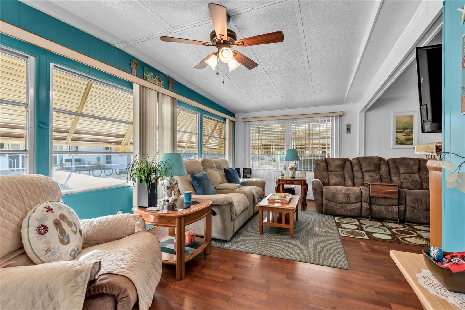 Image 6 of 50 For 5619 Bayshore Road 466