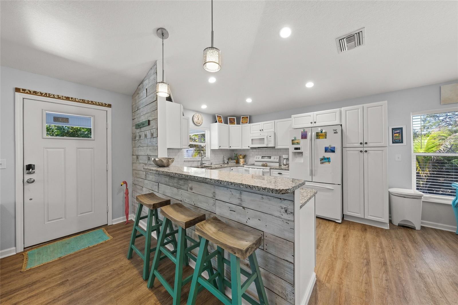 Image 13 of 46 For 116 Avenida La Palma