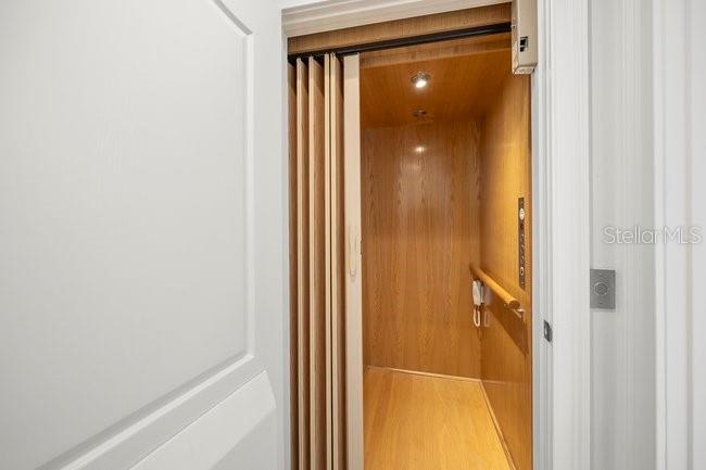 Image 12 of 61 For 527 56th Street