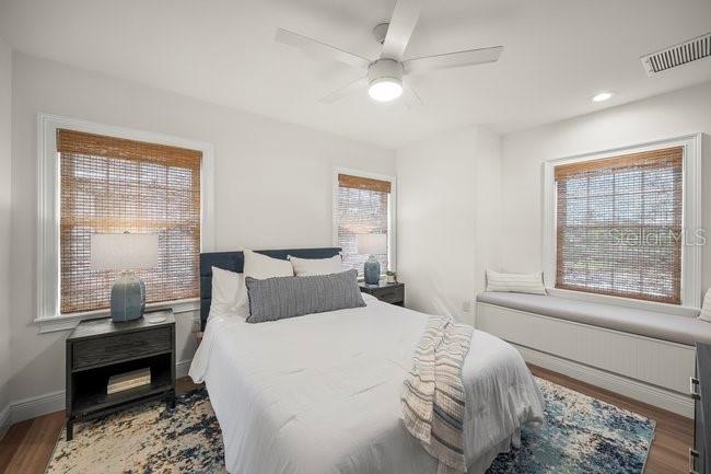 Image 34 of 61 For 527 56th Street