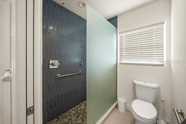 Image 37 of 61 For 527 56th Street