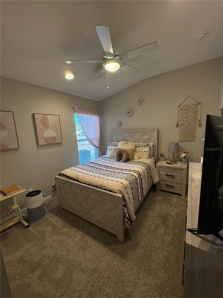 Image 19 of 28 For 12558 Oak Hill Way