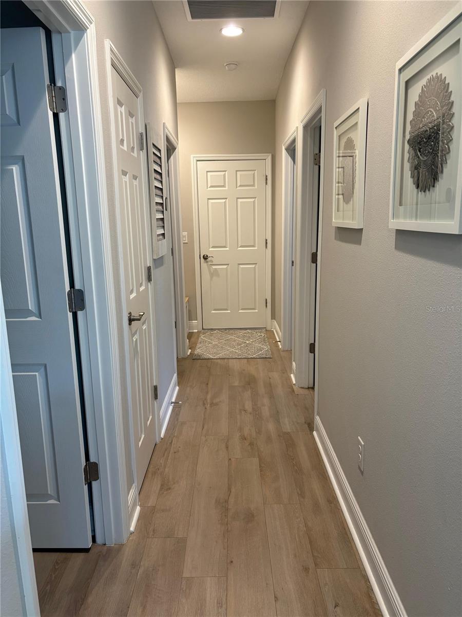 Image 23 of 28 For 12558 Oak Hill Way