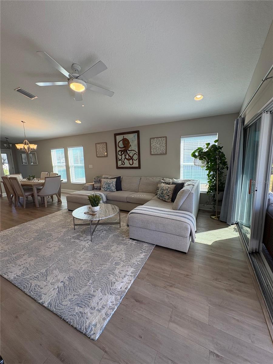 Image 5 of 28 For 12558 Oak Hill Way